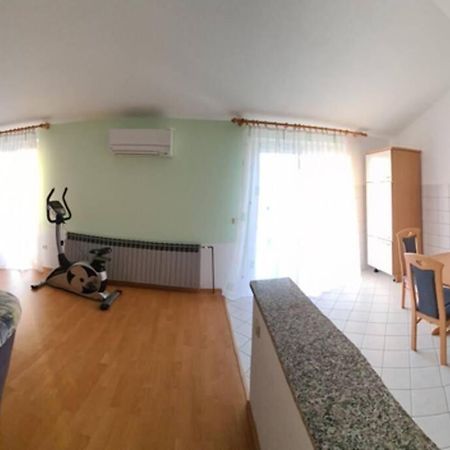 Mitros Apartment Малинска Экстерьер фото