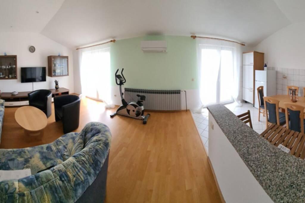 Mitros Apartment Малинска Экстерьер фото